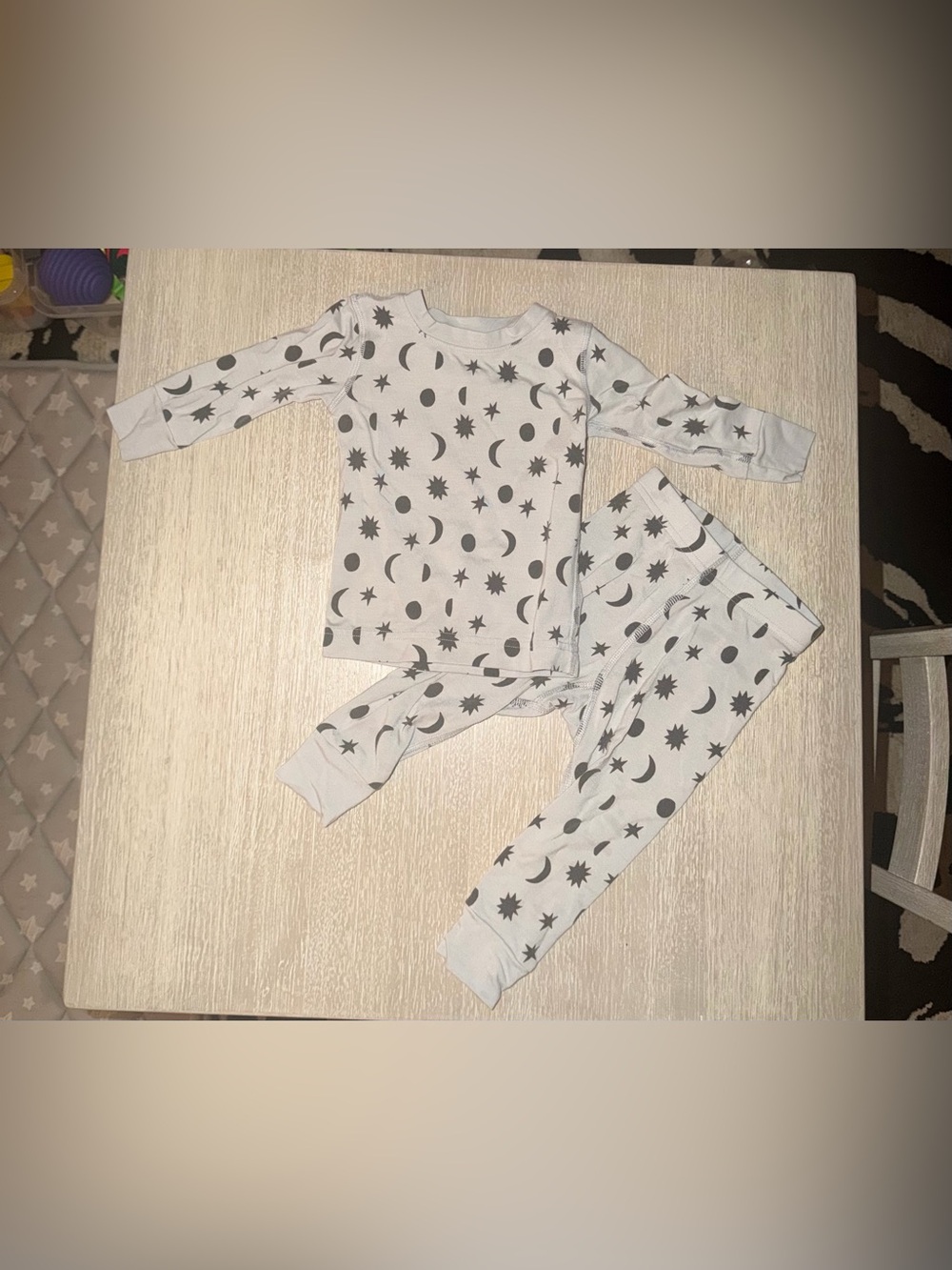 Hanna Andersson Pajamas with celestial print size 12-18 months